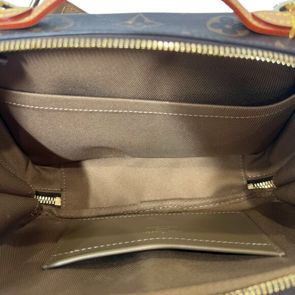 $3100 NEW Louis Vuitton 2021 Brown Monogram Utility Gold Crossbody Pouch Bag - Picture 10 of 14